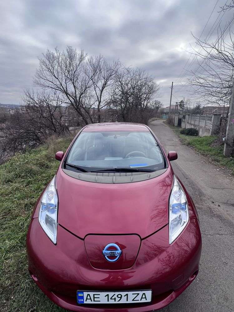 Nissan Leaf Ніссан Ліф електро