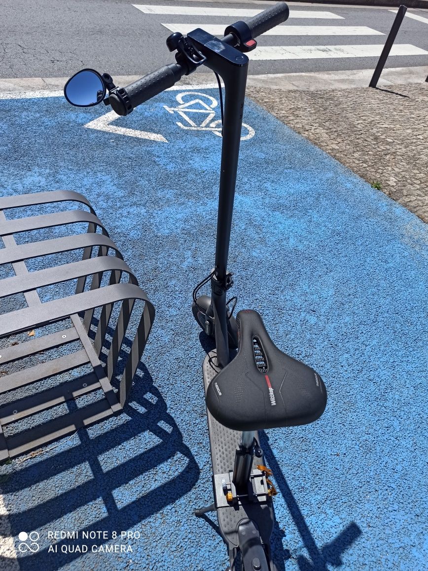 Trotinete Xiaomi com assento