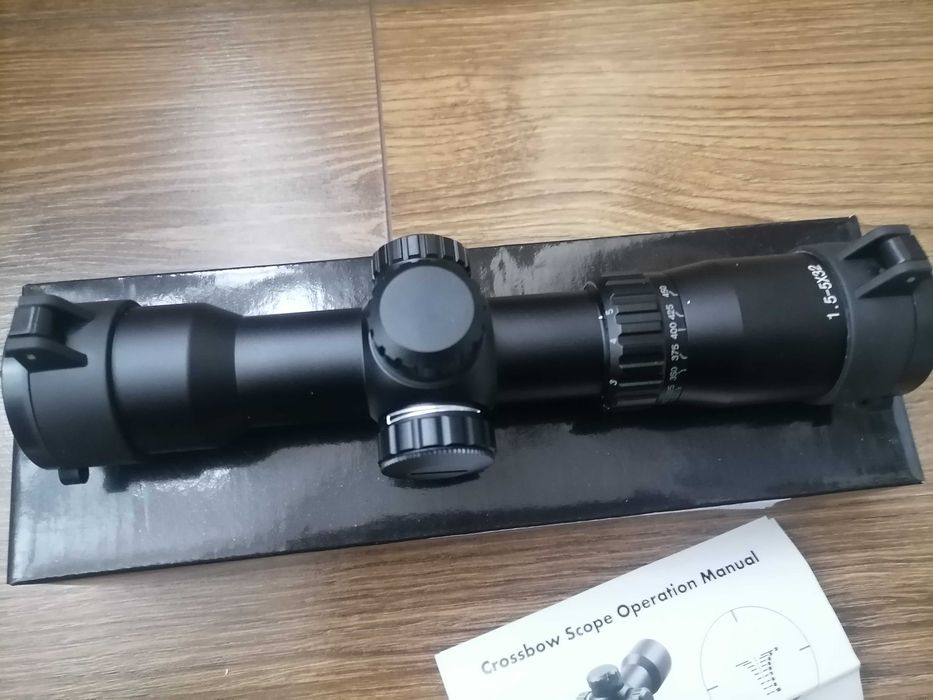 Оптичний приціл мінік загоннік 1.5-5x32IR.