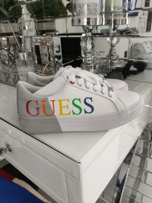 Nowe oryginalne buty Guess rozmiar 38 (niska platforma)