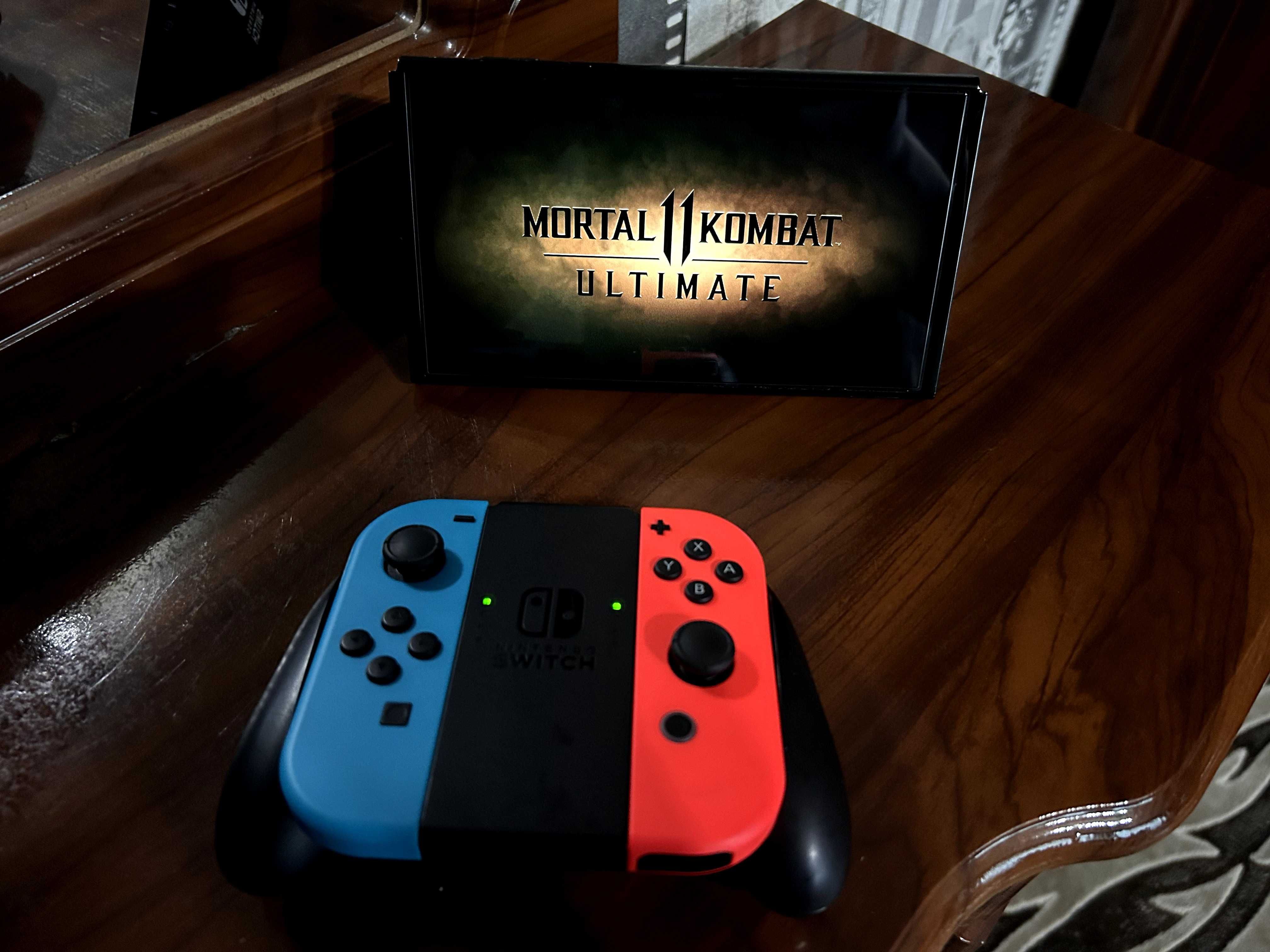 Nintendo Switch OLED повний комплект (стан нової) + гарантія від Ябко!