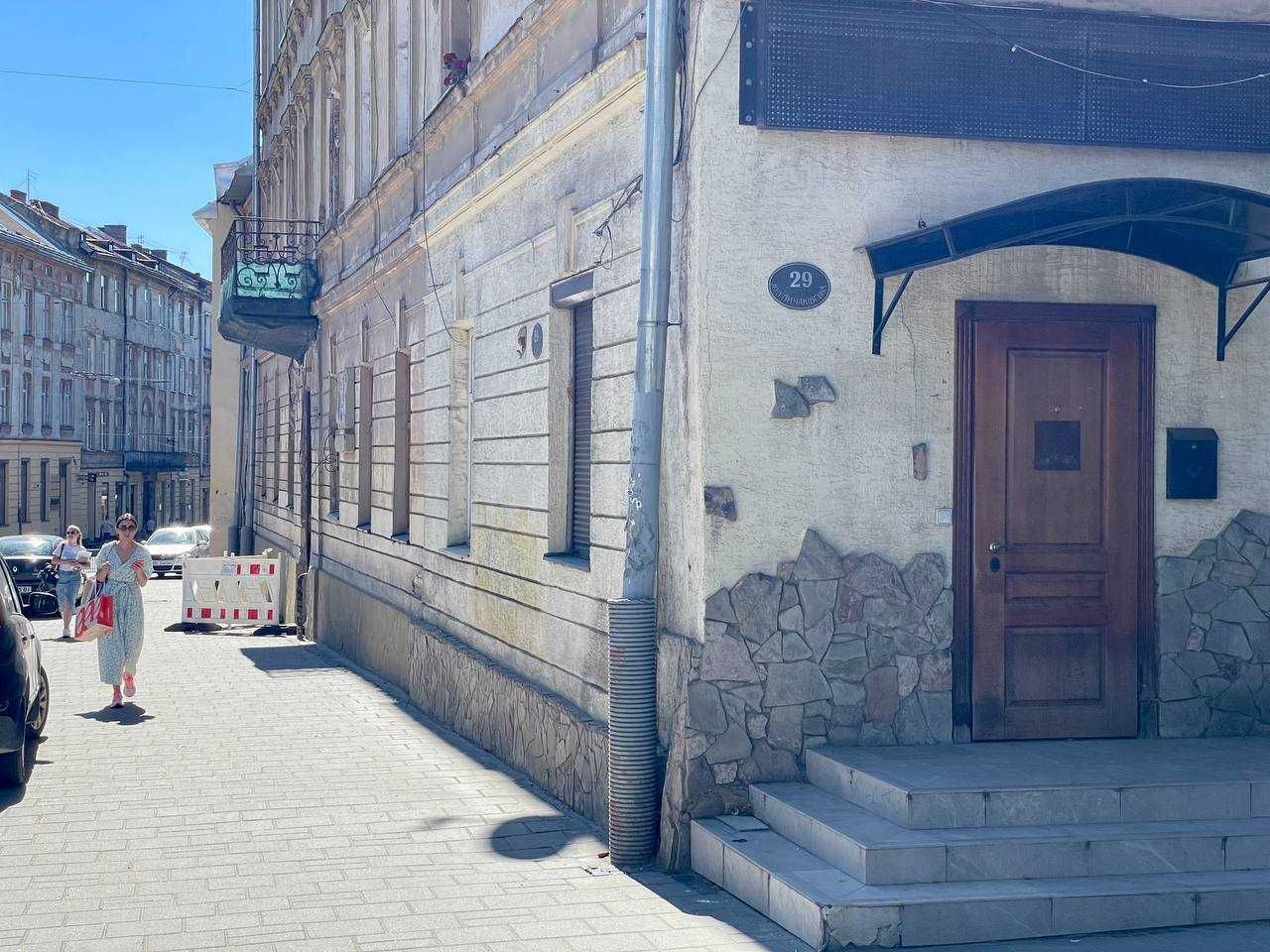Оренда кутового приміщення на вул. Личаківська, 29 (Госпіталь)