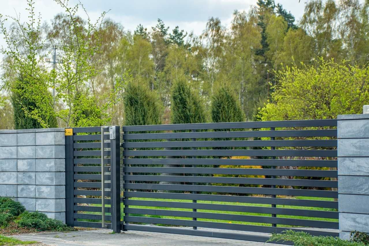 Brama furtka ogrodzenie nowoczesny  płot