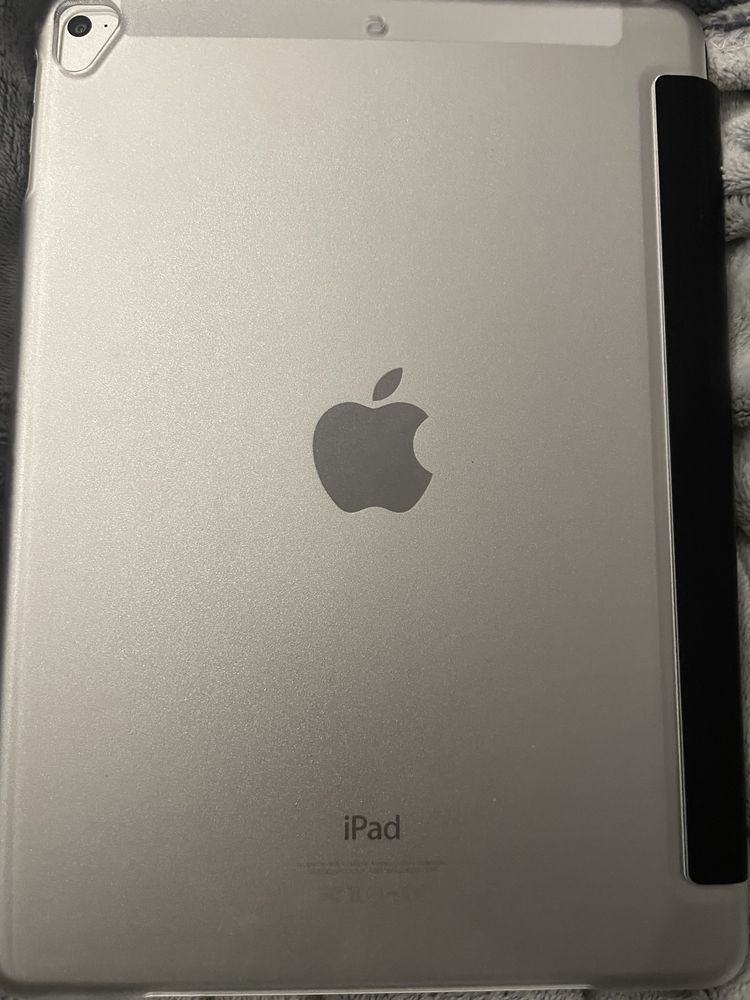 Продам Apple Aipad Air 2 (2020)- 64 GB- LTE