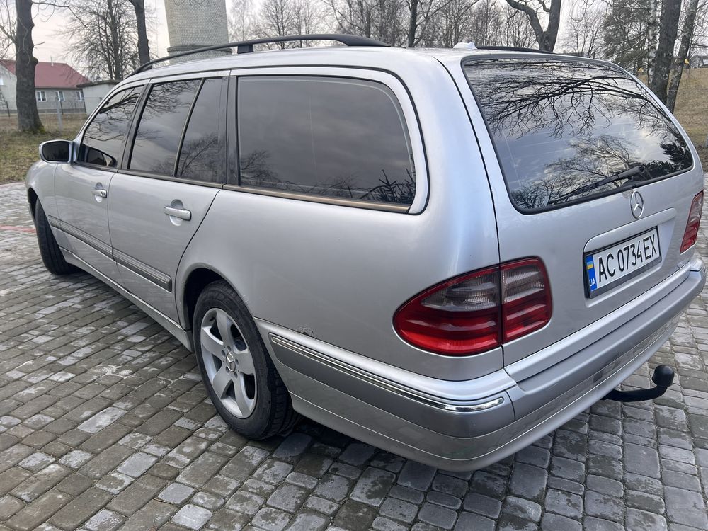 Mersedes-Benz. E-270  2.7 дизель