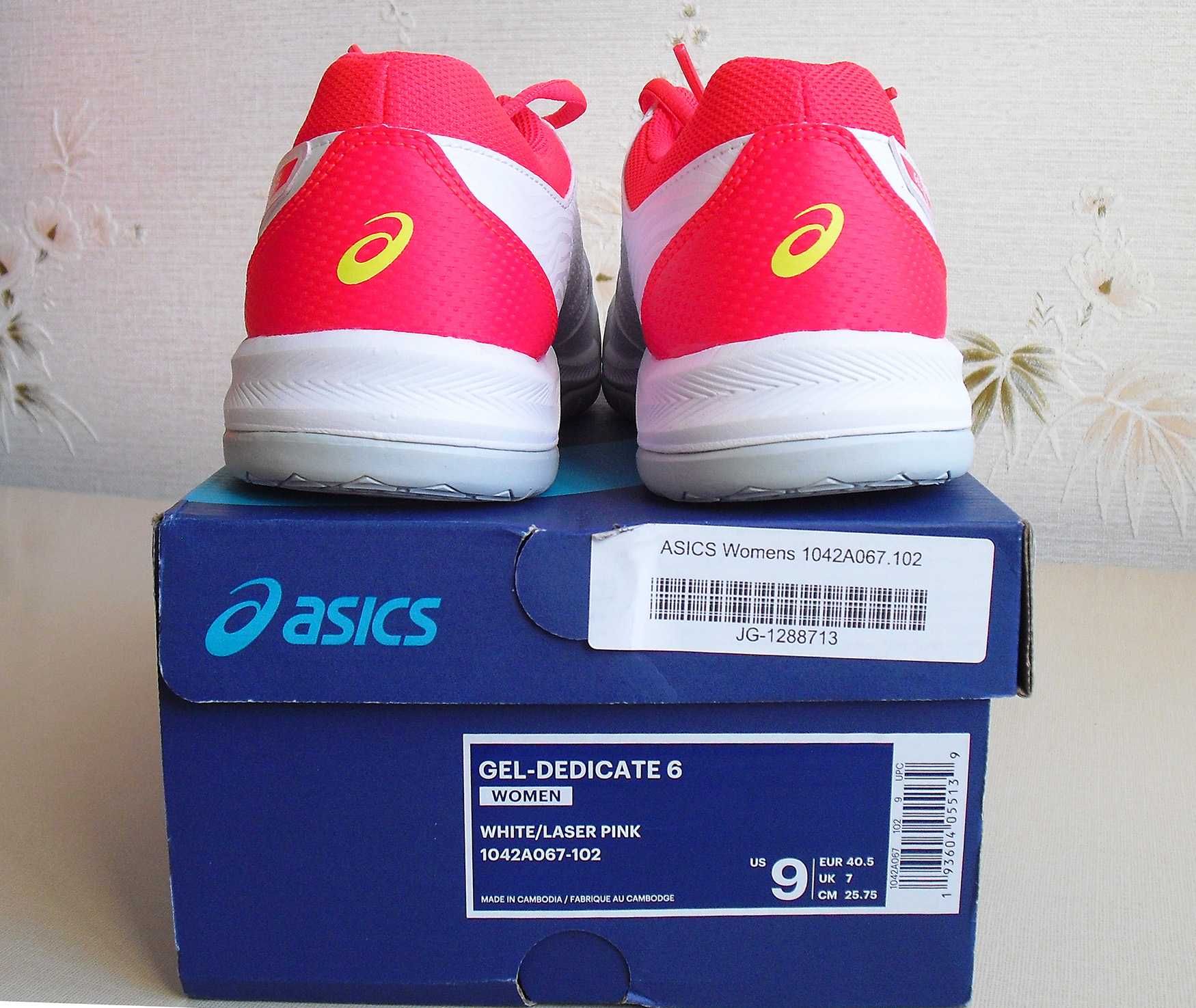 Женские теннисные кроссовки Asics