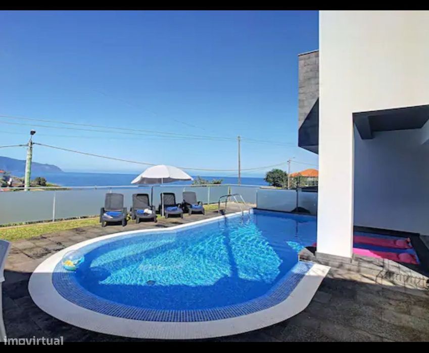 Moradia Ilha da Madeira – Vista Panorâmica, Piscina e Conforto Total