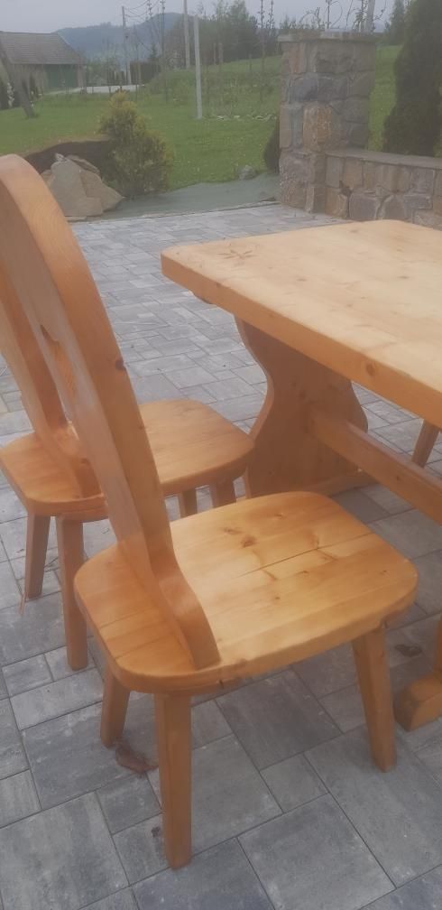 Stół +krzesła z drewna( 5kompletów)