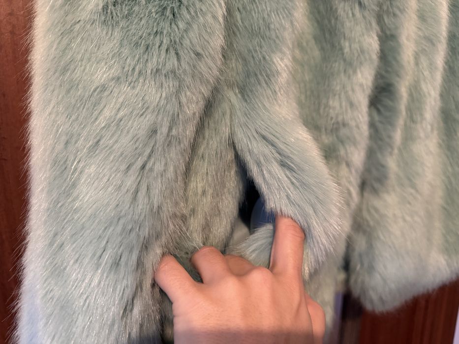 Casaco pêlo azul esverdeado