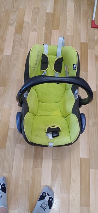 Продам автокресло детское