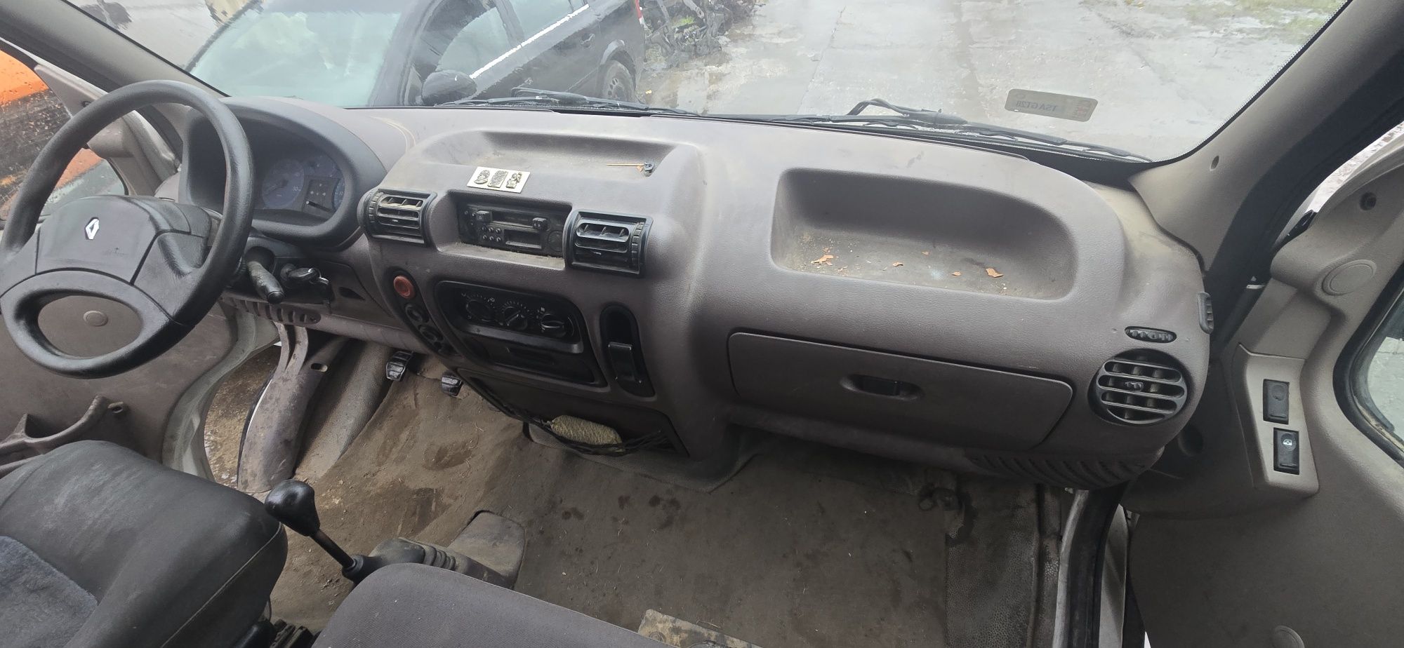 Maska błotnik zderzak oś deska Renault Master 2,2 części