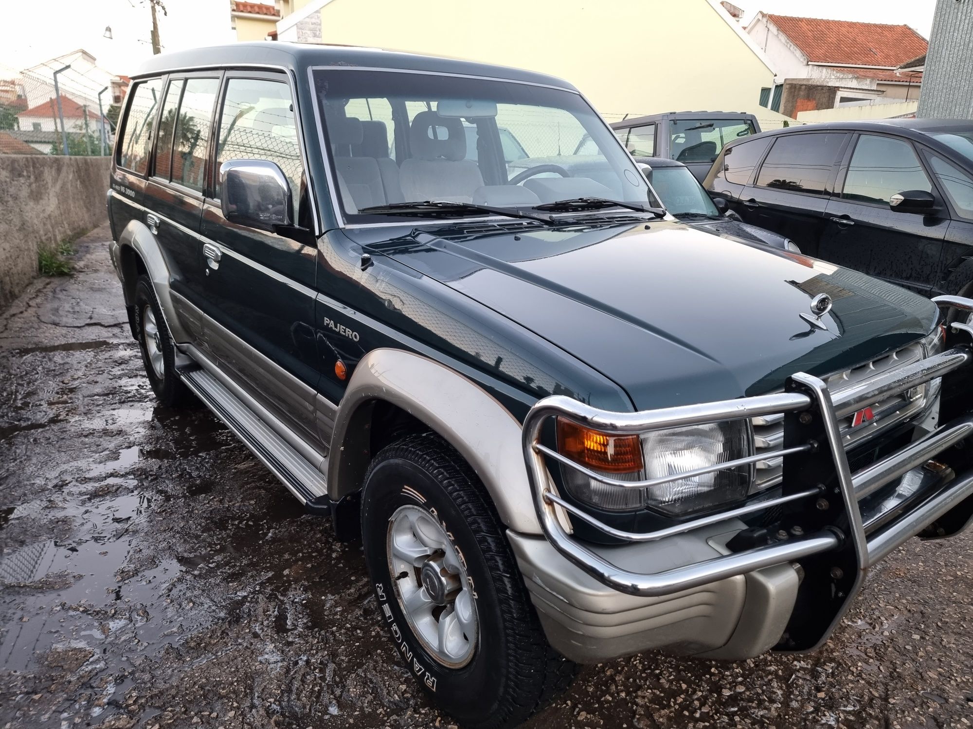 Mitsubishi Pajero 3.0 v6 para vender as peças