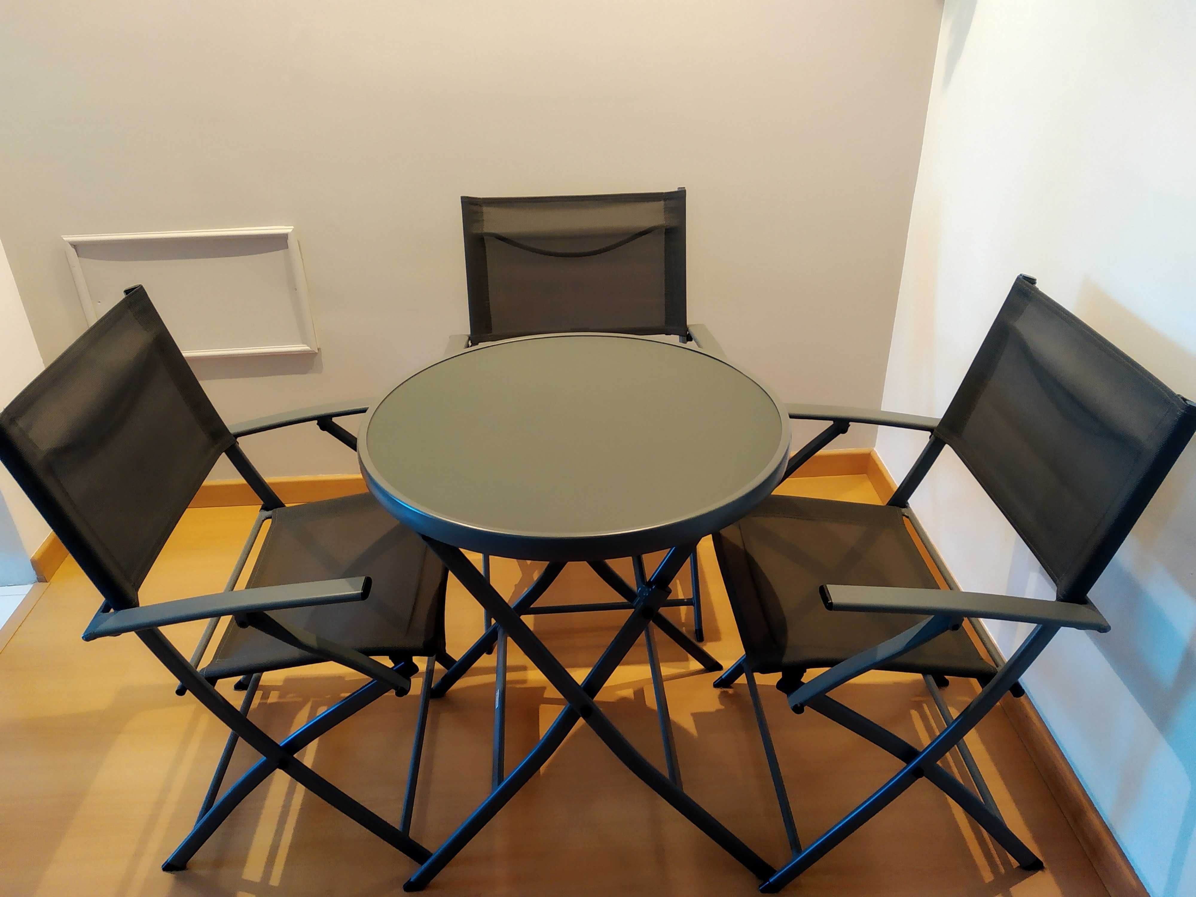 Conjunto mesa e 3 cadeiras com braços - Naterial Emys Antracite