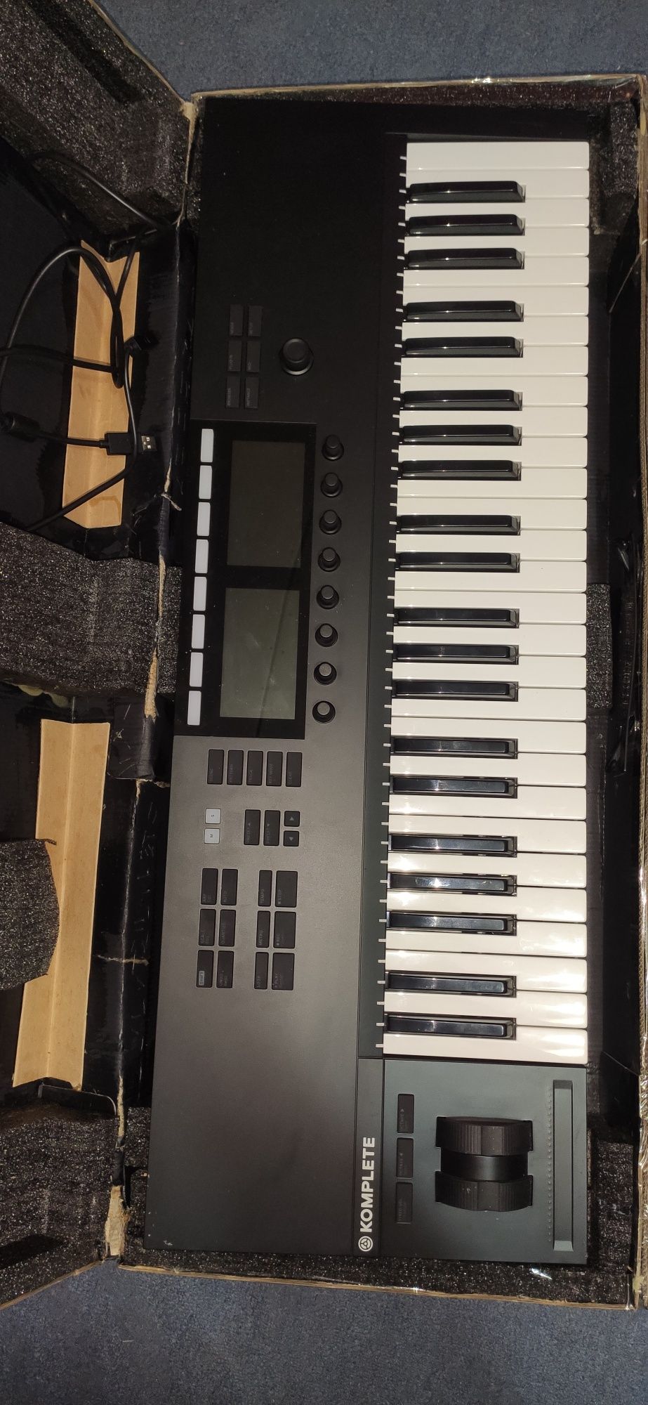 Midi клавиатура синтезатор komplete control s49 mk2 миди