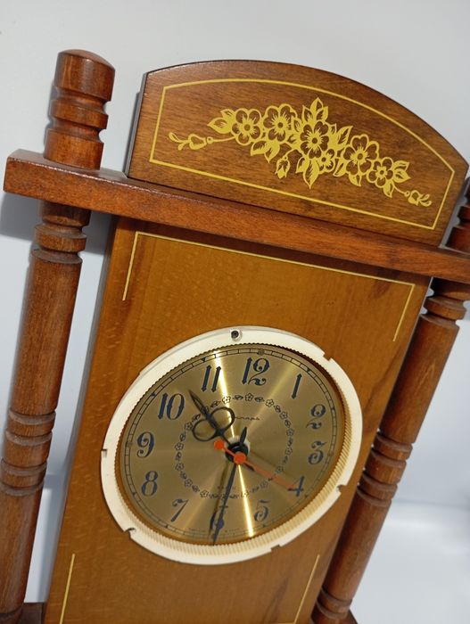 Drewniany zegar - wiszacy