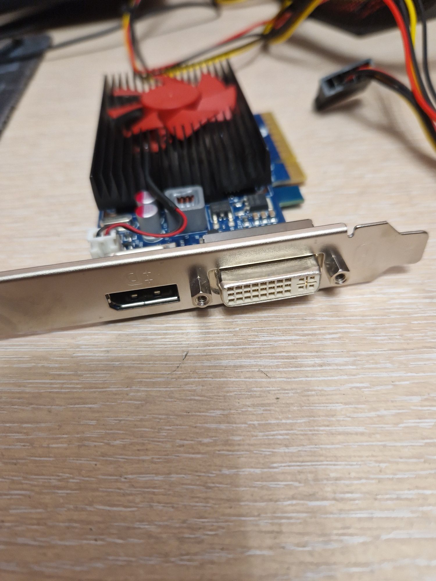 Відеокарта GeForce GT730 2gb pcie x8