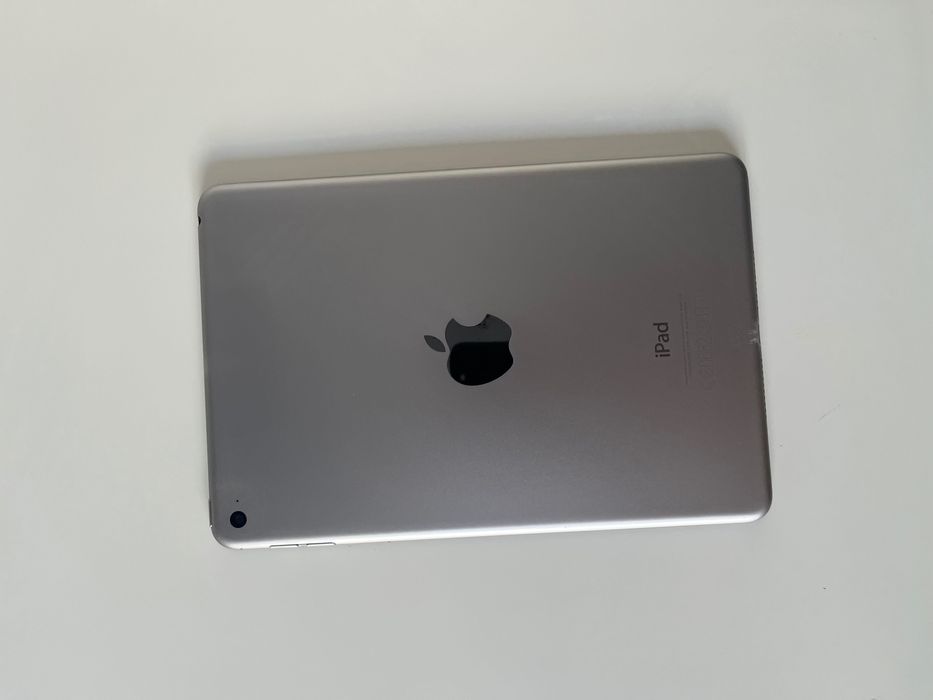 iPad Mini 4 128GB Wi-Fi Apple – Excelente estado + Capa infantil