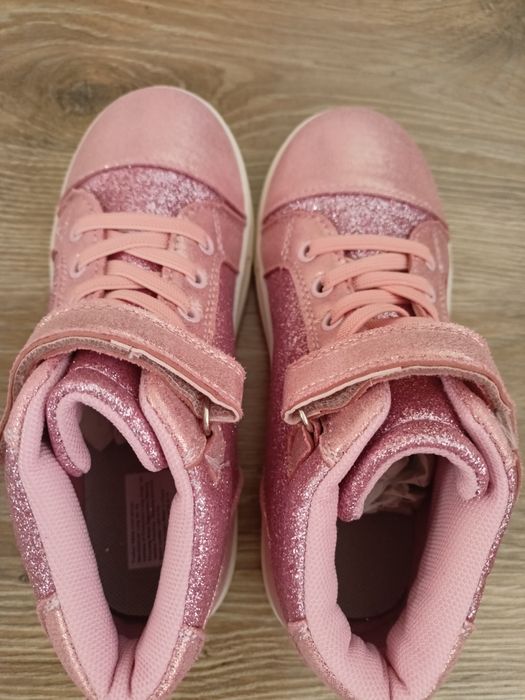 Nowe buty za kostkę idealne na jesień