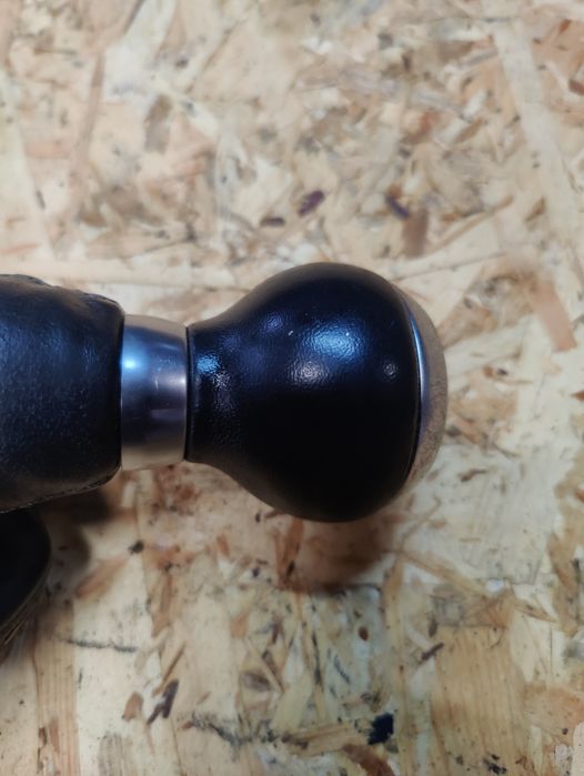 Gałka mieszek zmiany biegów Audi S3 8p manual