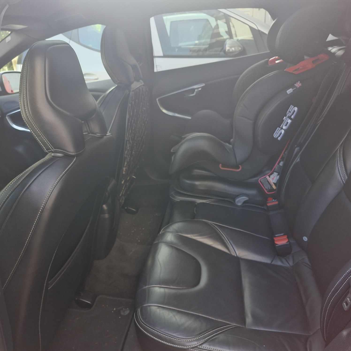 Volvo V40 D3 R-design