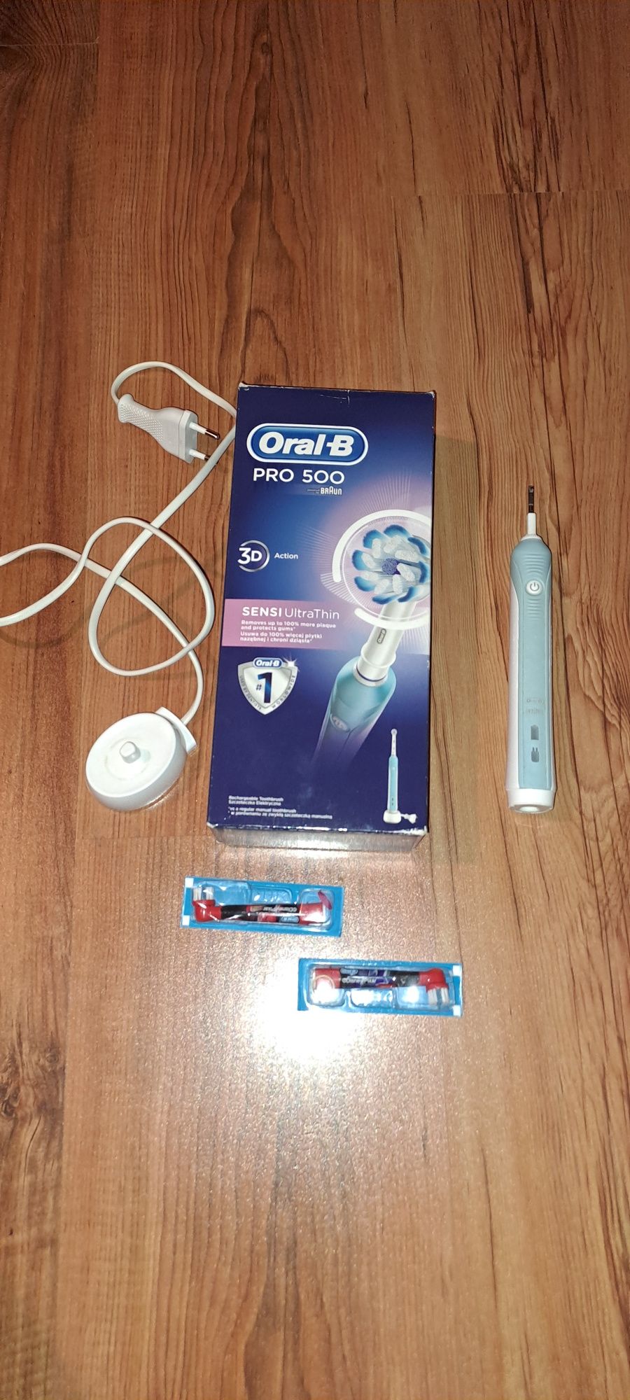 Szczoteczka do zębów Oral-b pro 500 + końcówki