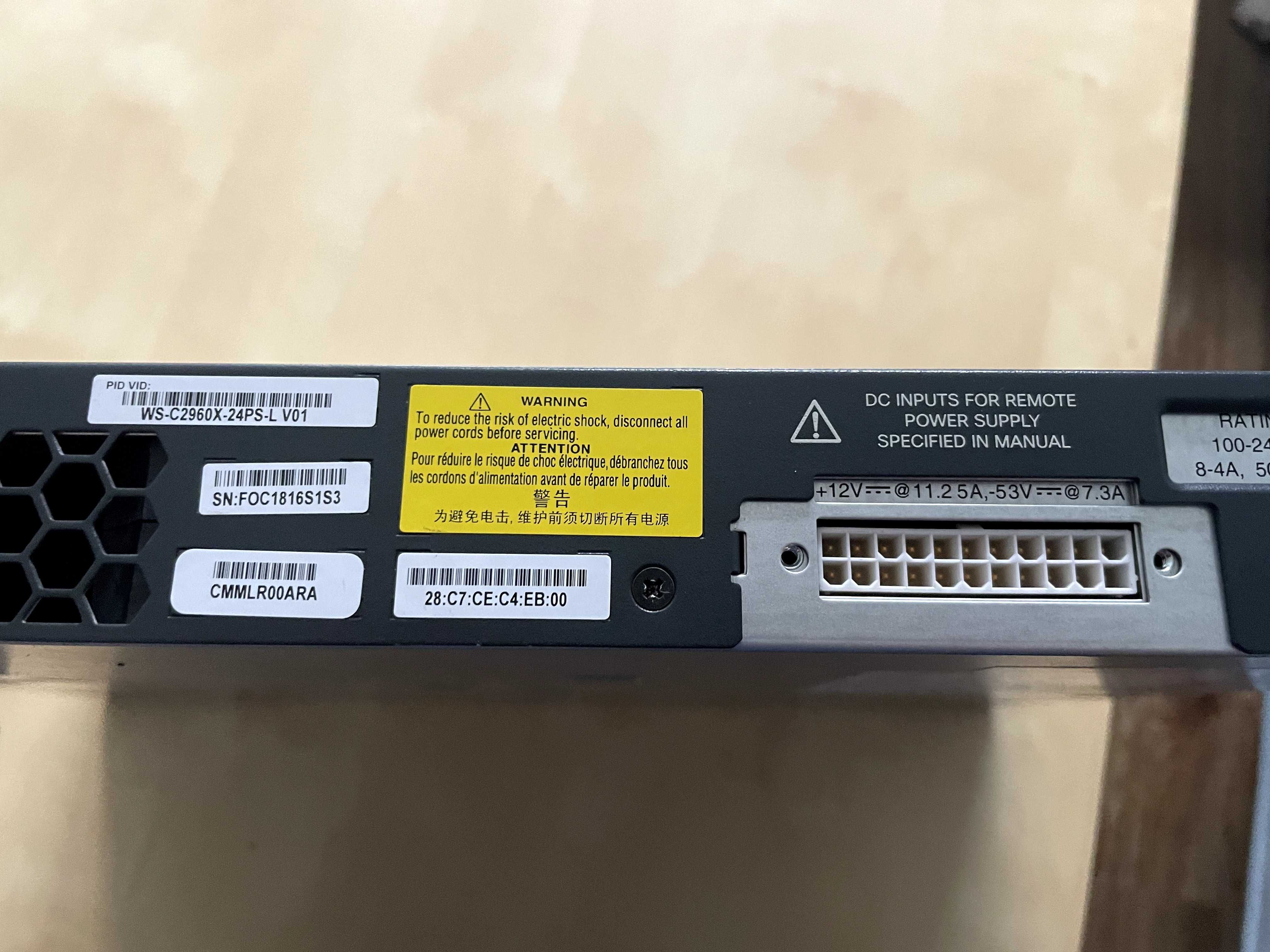 Switch Cisco Catalyst WS-2960X-24PS-L + uszy + adapter na wentylatory