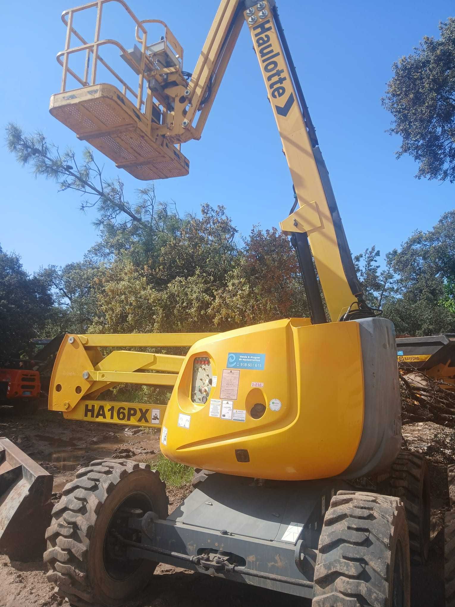 Plataforma articulada 16m