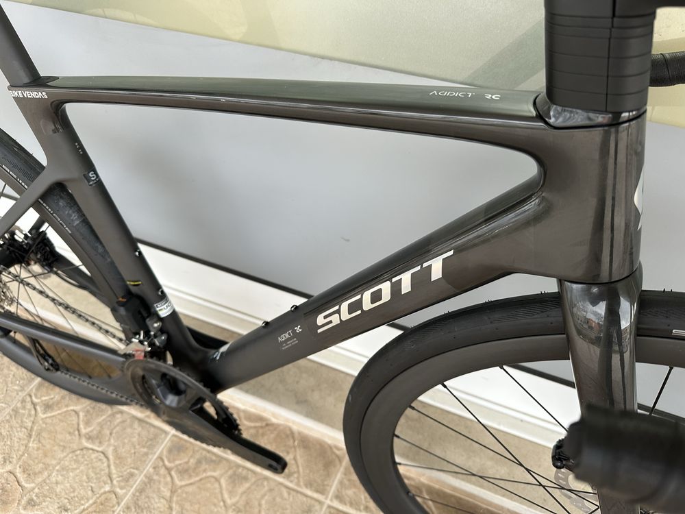 Bicicleta Scott Addict RC - NOVO MODELO 2025