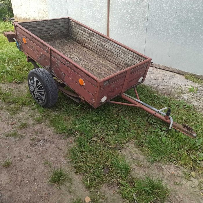 Przyczepka samochodowa lekka jednoosiowa solidna resory