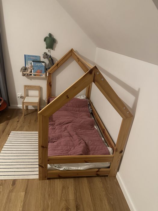 Lóżko dziecięce domek z materacem