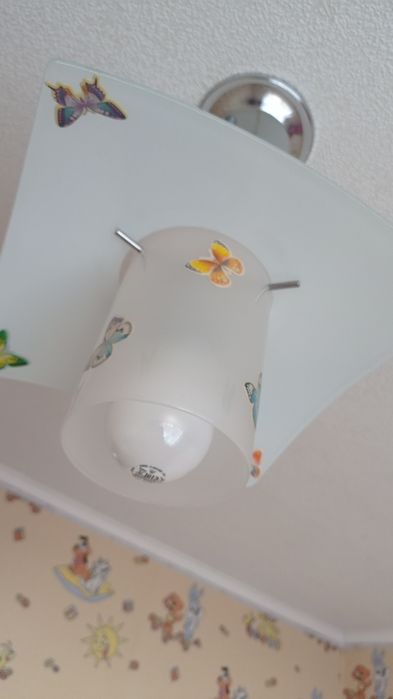 Люстра в дитячу кімнату