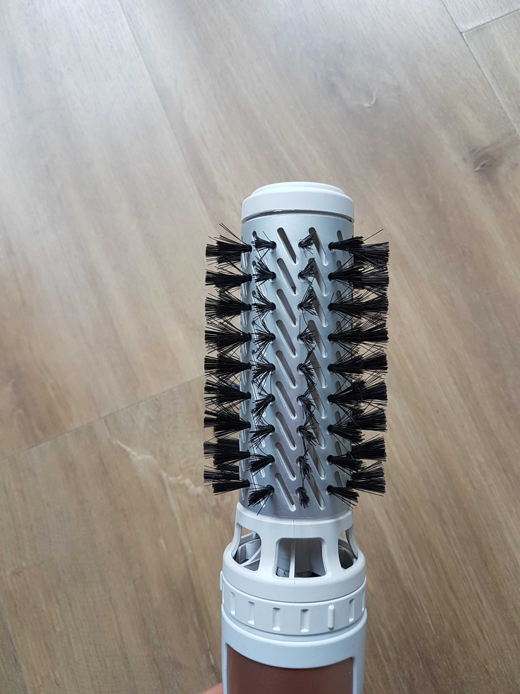 Suszarko-lokówka obrotowa ROWENTA Brush Active CF9520 Jonizacja