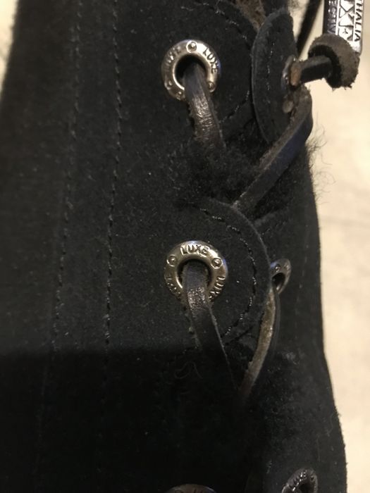 Зимові теплі високі чоботи з натуральноі замші зовні та овчини зсереди