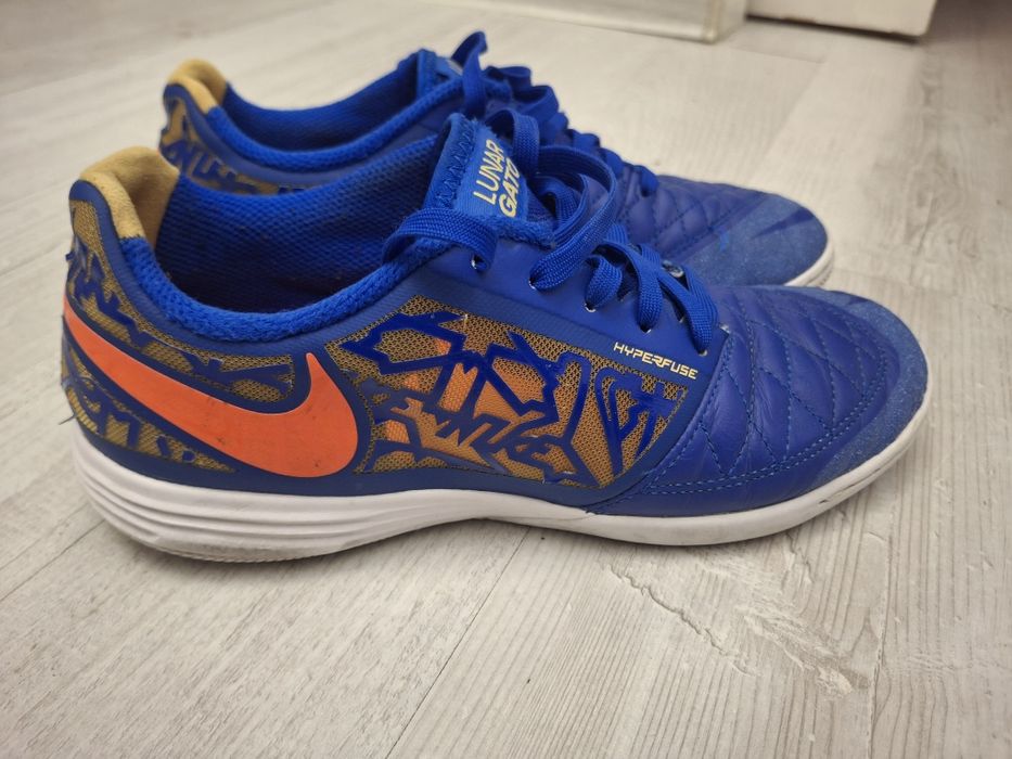 Buty piłkarskie halowe Nike 39