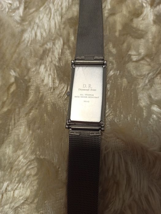 Швейцарские женские часы