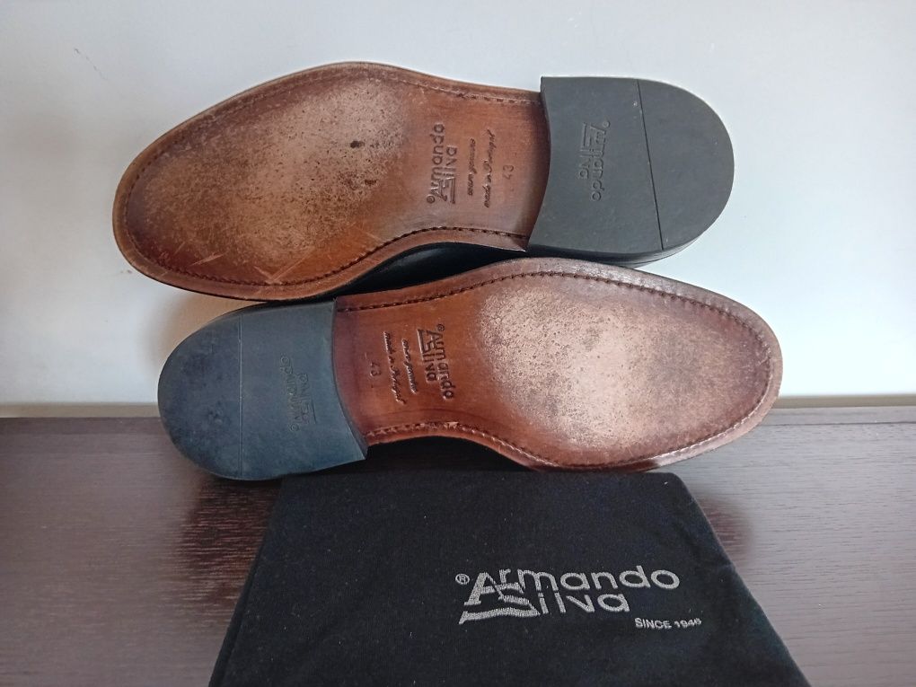 Sapatos em pele de excelente qualidade marca Armando Silva desde 1946