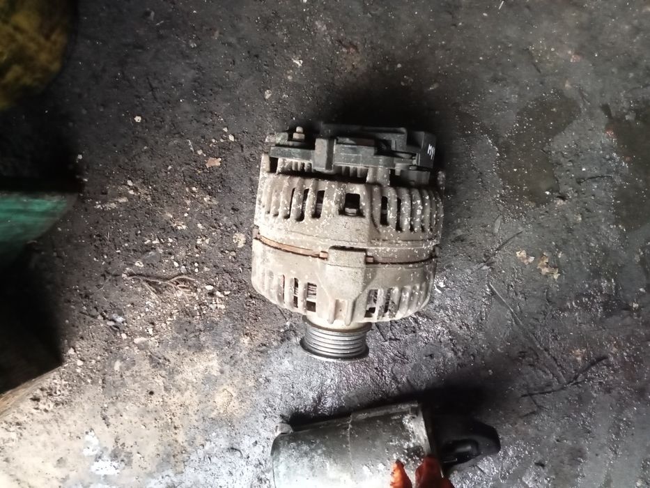 Alternator 1.6  opel astra h Zafira b Meriva Vectra
