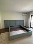 Cama estofada verde água