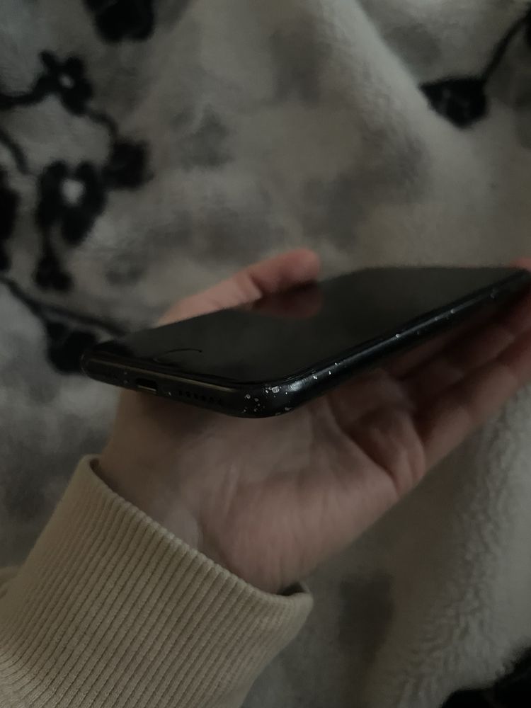 iPhone SE (2020)