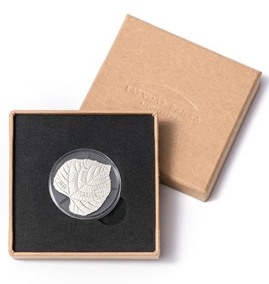 Moedas de prata e Letónia Lituania.