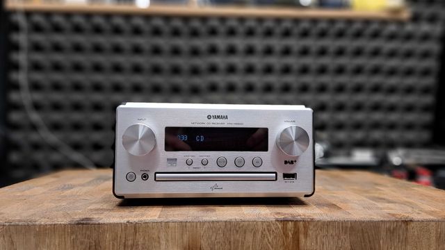 Amplituner z cd Yamaha CRX-N560D