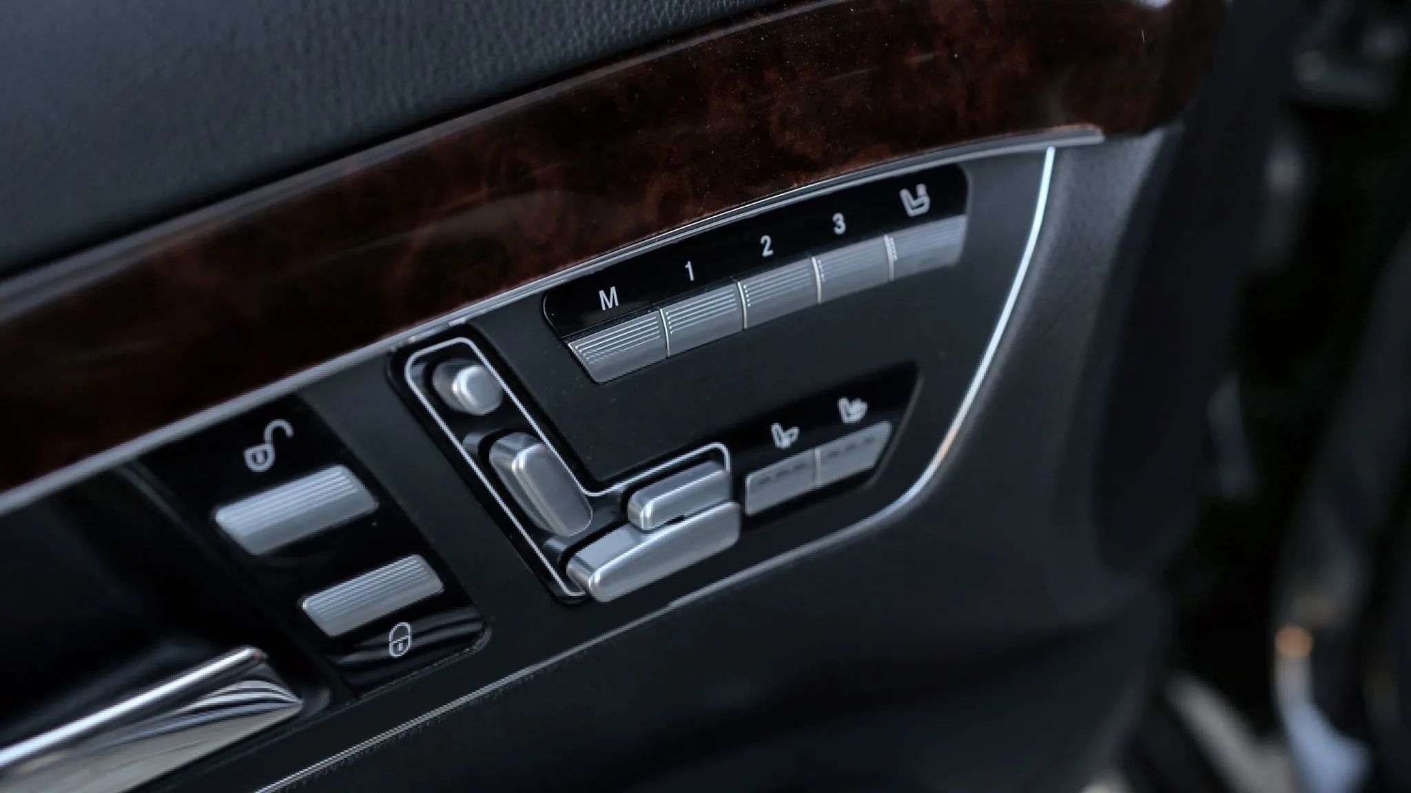 Mercedes-Benz Klasa S S63 L AMG POLIFT wolnossące AMG Tył Napęd LONG SOFT-CLOSE W221