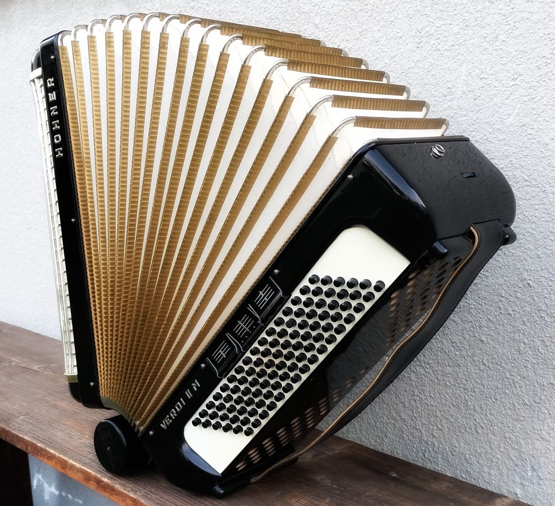Akordeon Hohner Verdi II M 96 basów