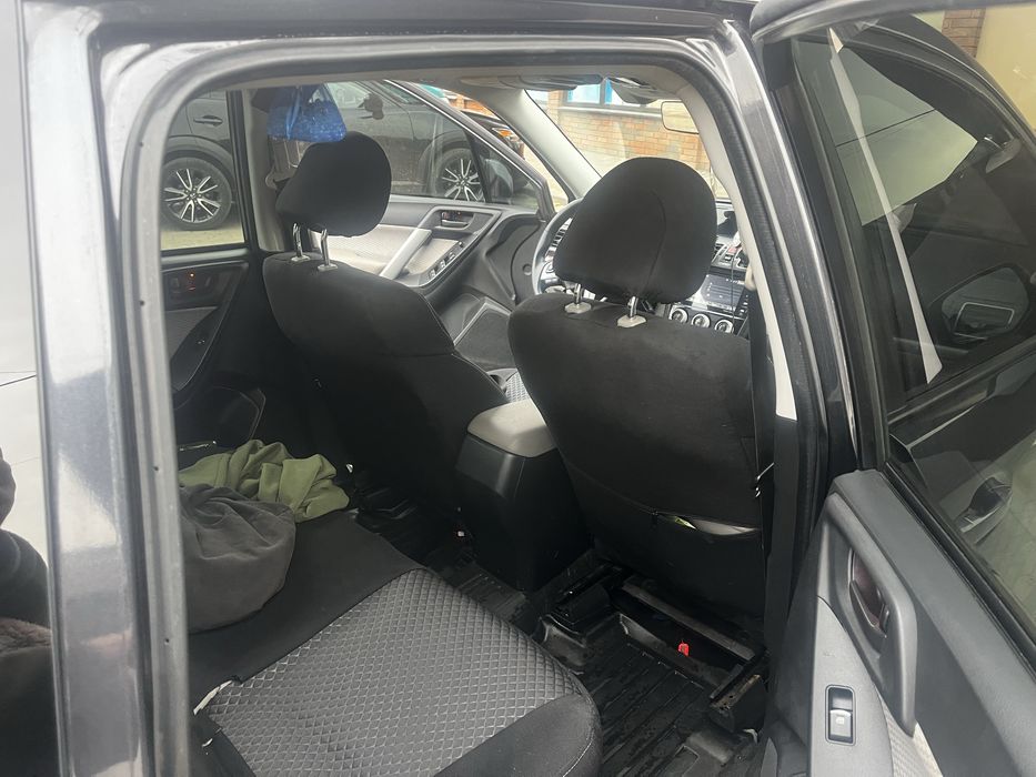 Субару форестер 2016 рік