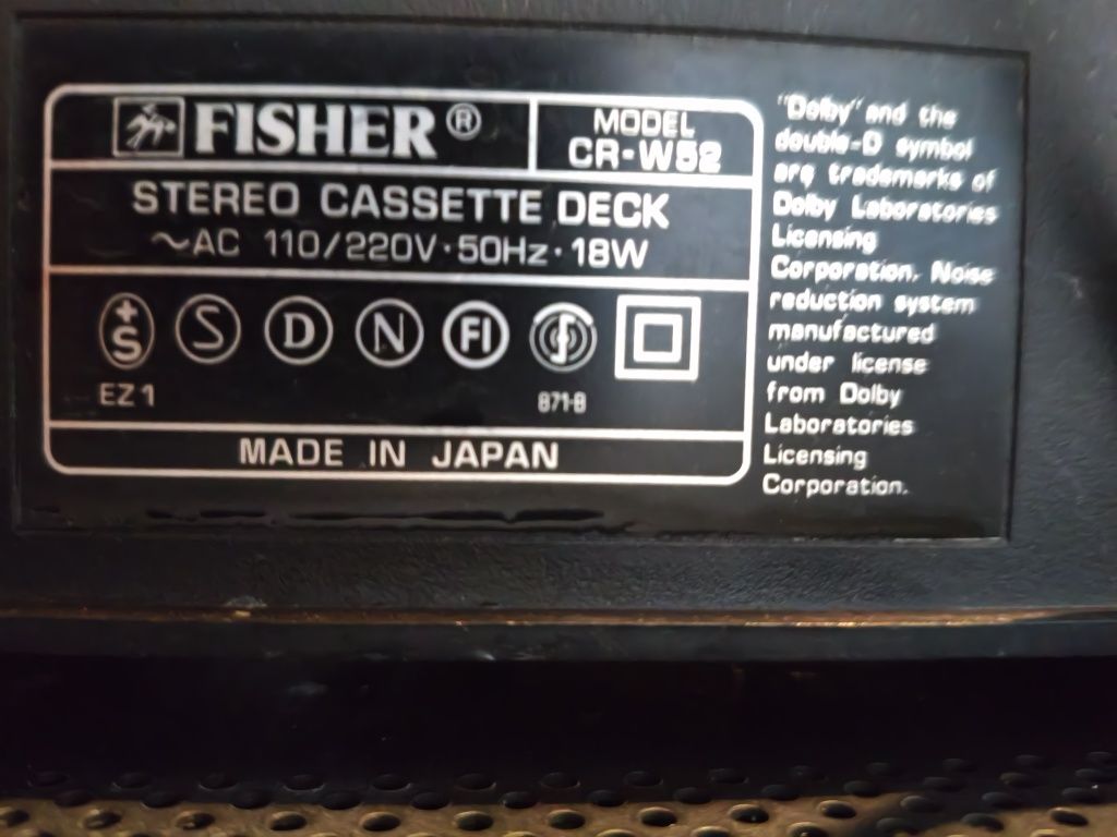 Кассетная дека Fisher CR-W52