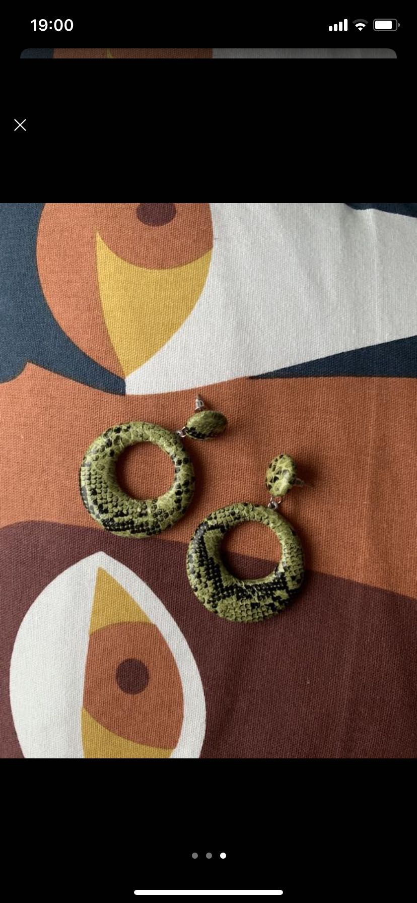 Серьги змеиные под кожу питона зелёные оливковые Круглые в стиле 90х