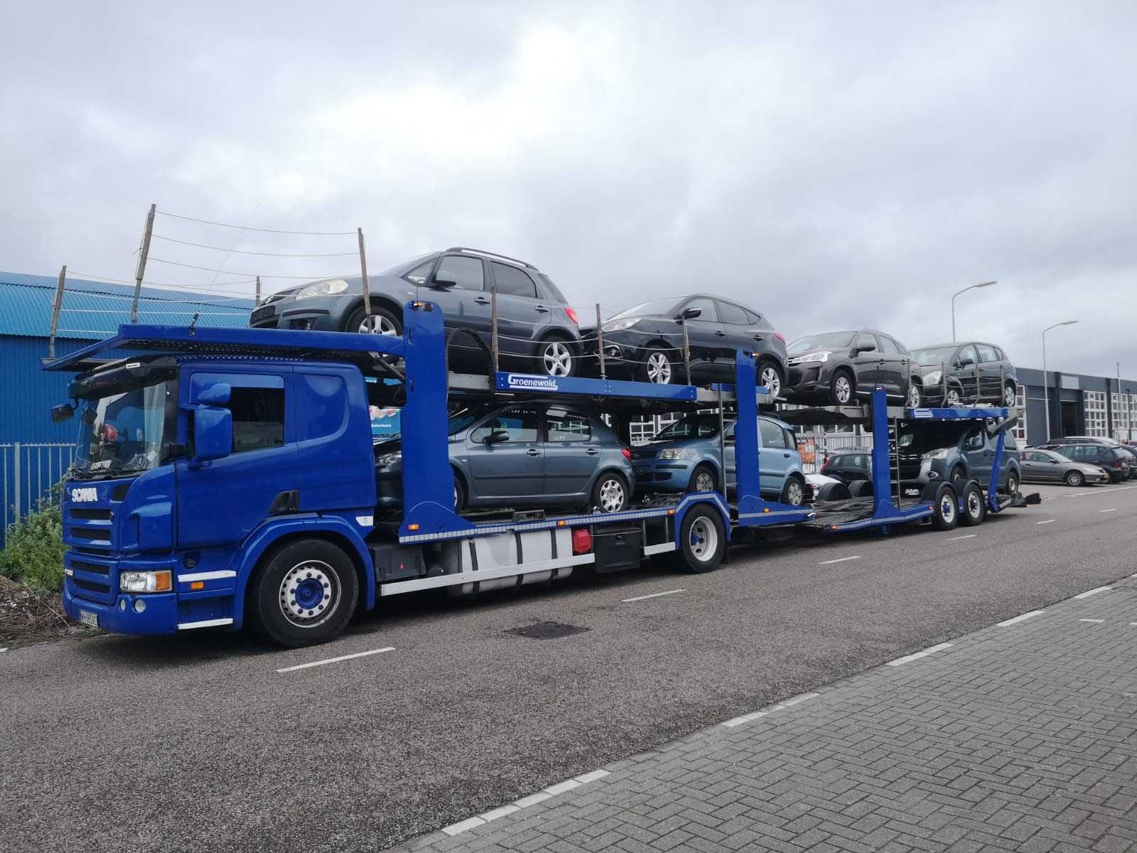 Transport  do 8 aut osobowych Polska do  Niemiec  Holandii Belgii