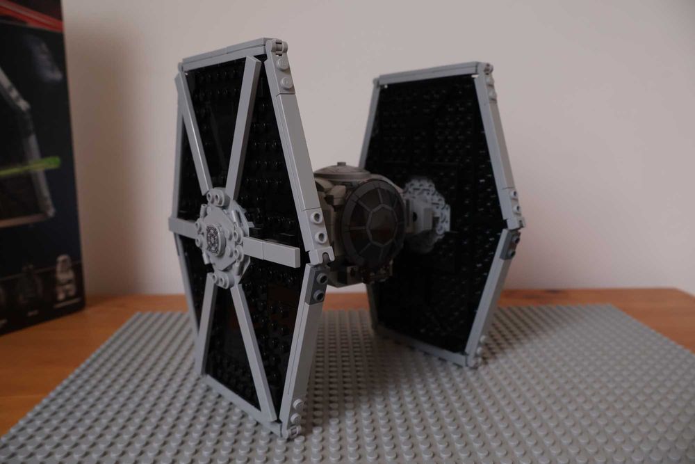 LEGO Star Wars 75300 Imperialny myśliwiec TIE