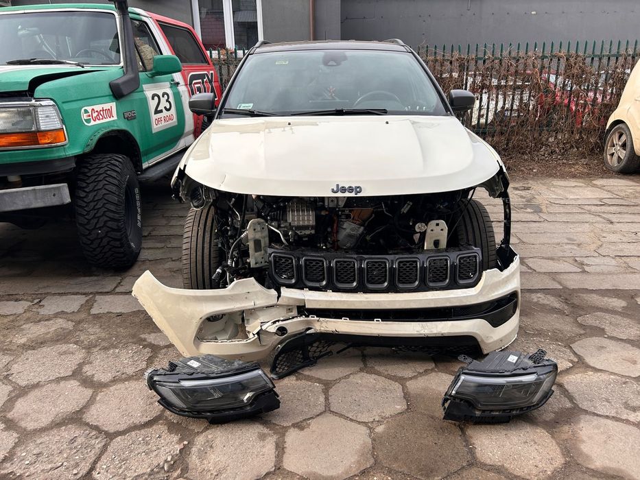 Jeep Compass Salon Pl, Lekko uszkodzony, Warszawa, Faktura Vat 23%