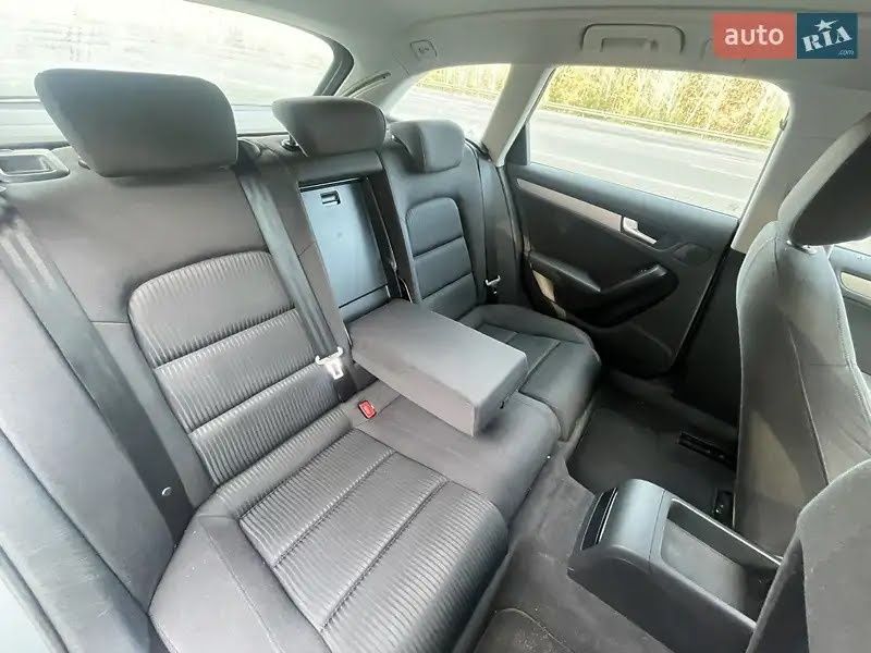 Ауді Audi А4B8 свіжорозмитнена пригнана з Німеччини